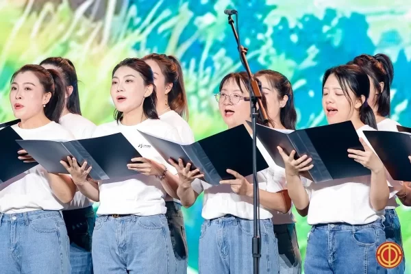 海淀职工庆祝中华人民共和国成立75周年文艺汇演成功举行(图13) 海淀职工庆祝中华人民共和国成立75周年文艺汇演成功举行(图13)