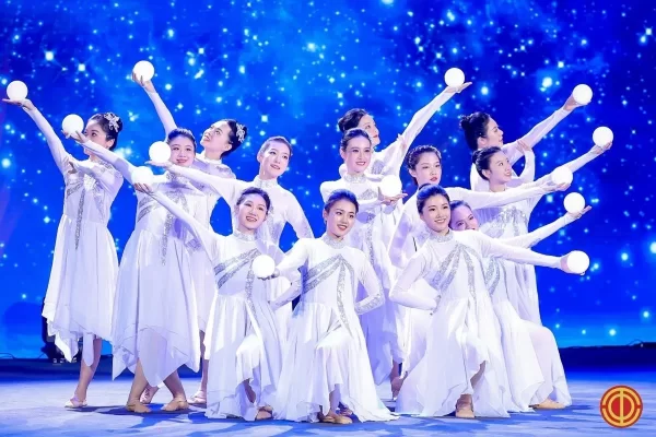 海淀职工庆祝中华人民共和国成立75周年文艺汇演成功举行(图14) 海淀职工庆祝中华人民共和国成立75周年文艺汇演成功举行(图14)