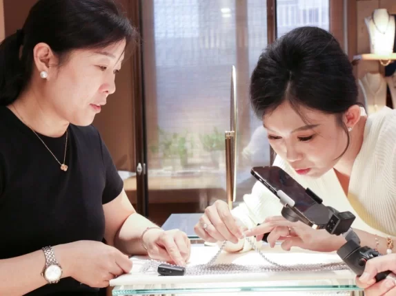 蜜蜂心愿社携手红桥国际珍珠文化节,共绘直播新篇章(图8) 蜜蜂心愿社携手红桥国际珍珠文化节,共绘直播新篇章(图8)